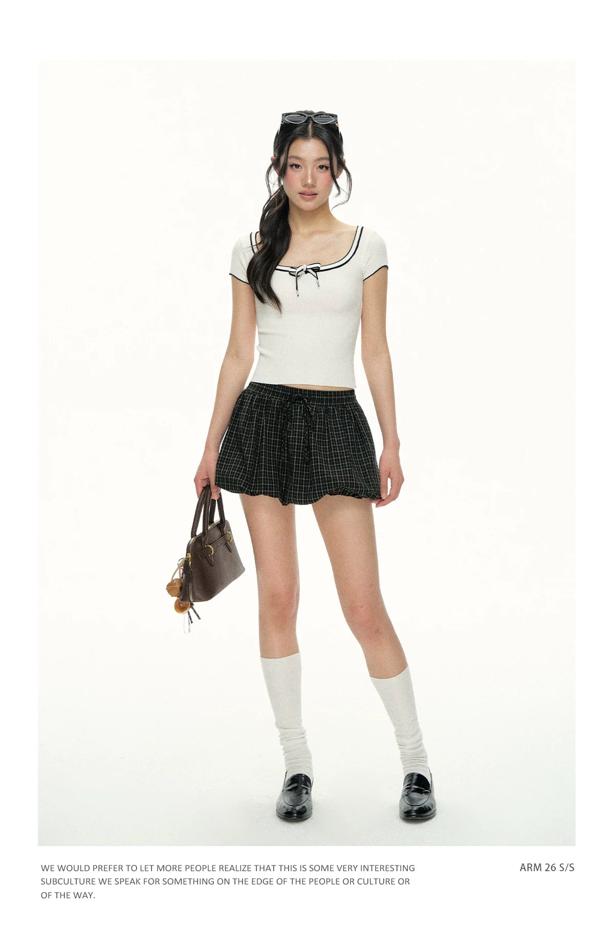 Ariseism Lace-up Contrasting Square Neck Knitted Tee