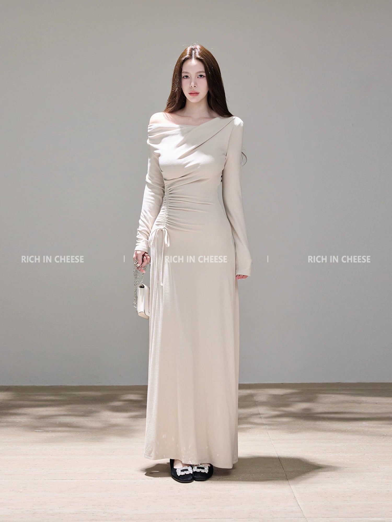 RICH IN CHEESE Swingneck Drawstring Long-sleeved Knitted Dress