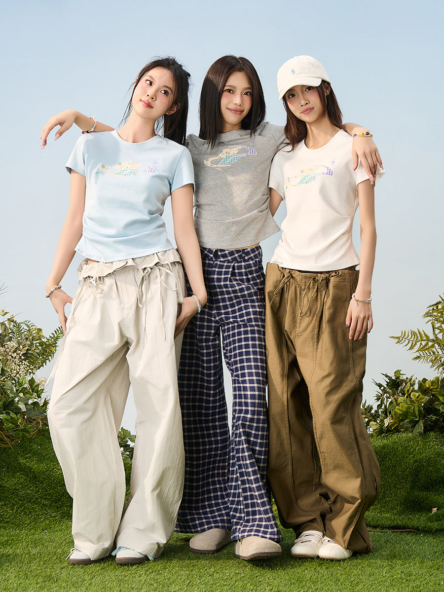 HACR Childlike Floral Applique Embroidered Pleated Slim Tee