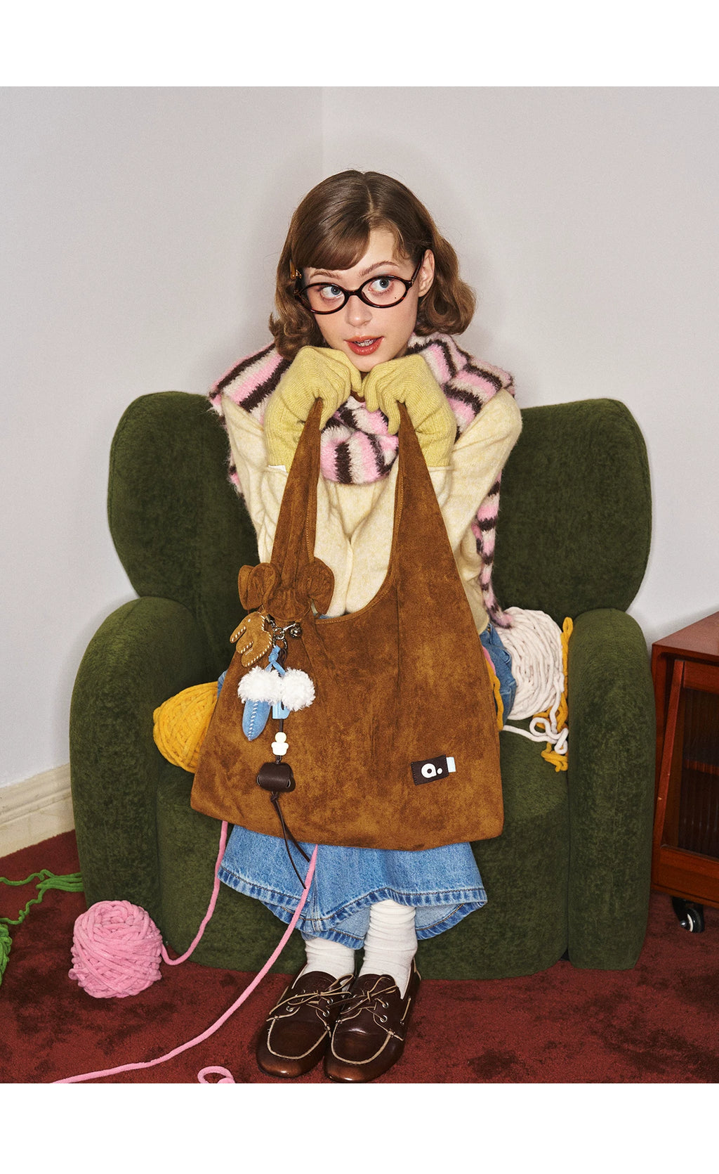 MUVA Large Capacity Triangle Shoulder Bag