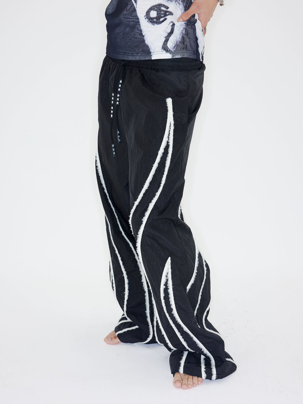 CHAI Splicing Bud Strip Casual Micro-pleated Nylon Trousers