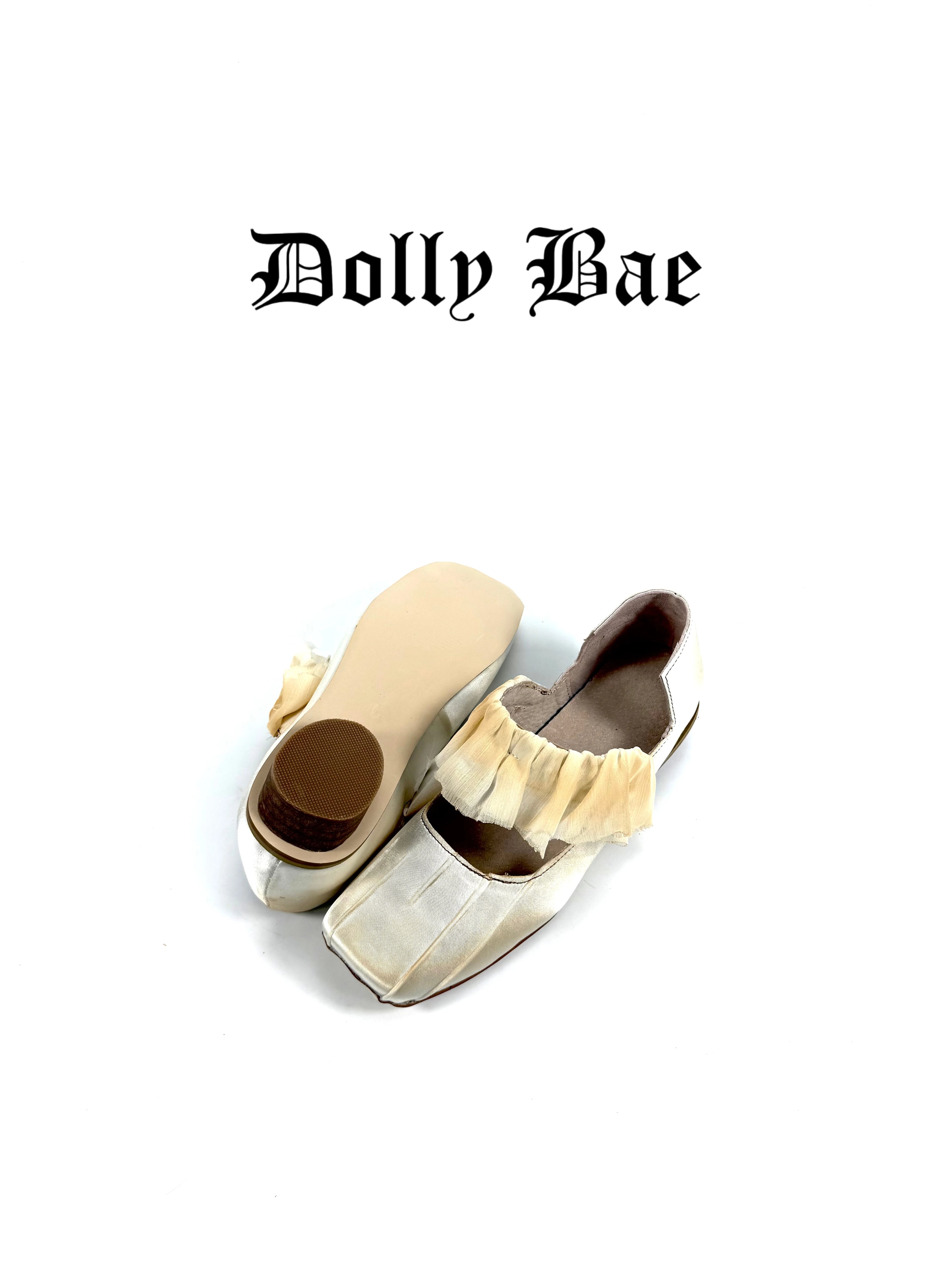 Dollybae Vintage Lace Round Heel Pleated Satin Shoes