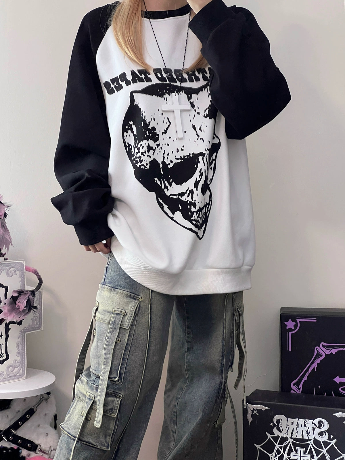 WETBODY Dark Street Loose Skull Top