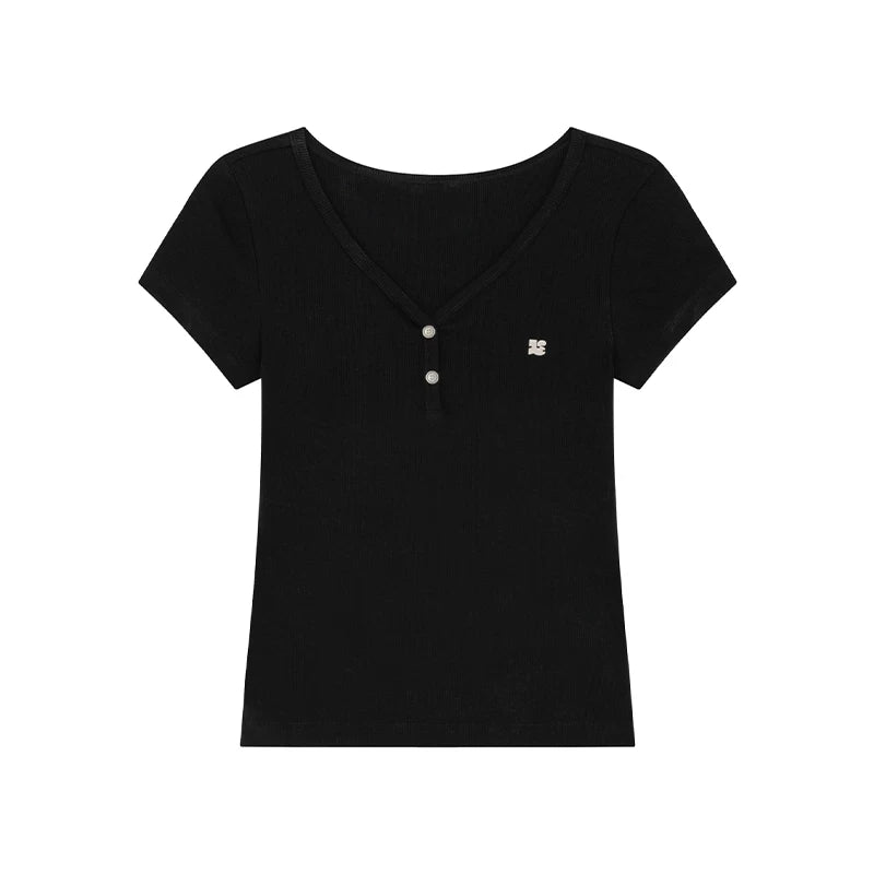 KANO Retro V-neck Letter Metal Label Slim Tee