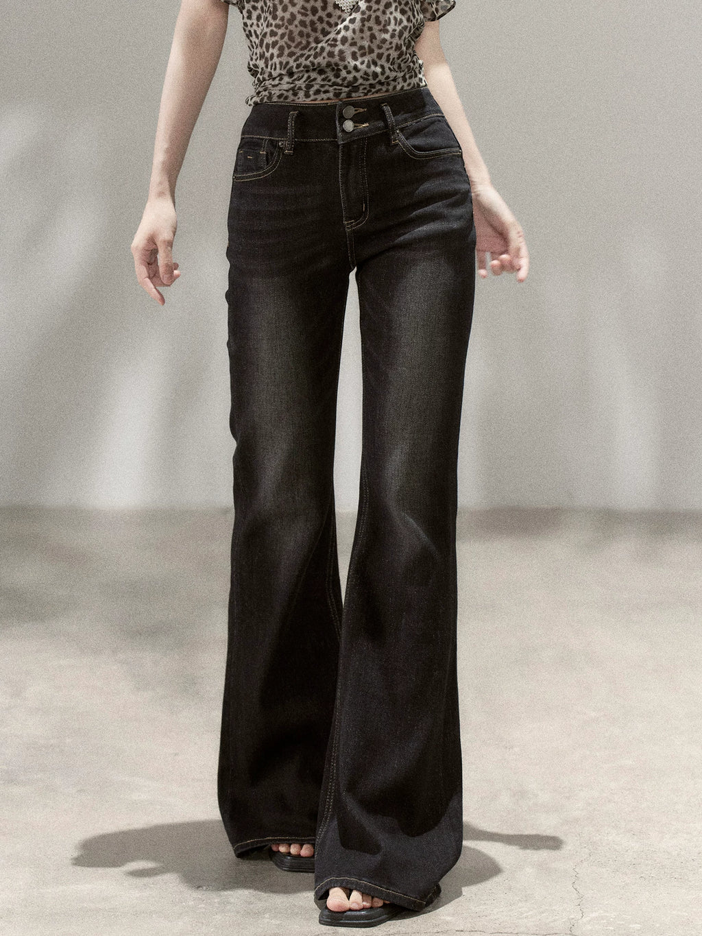 Wildberry Vintage High Waist Versatile Pull Jeans