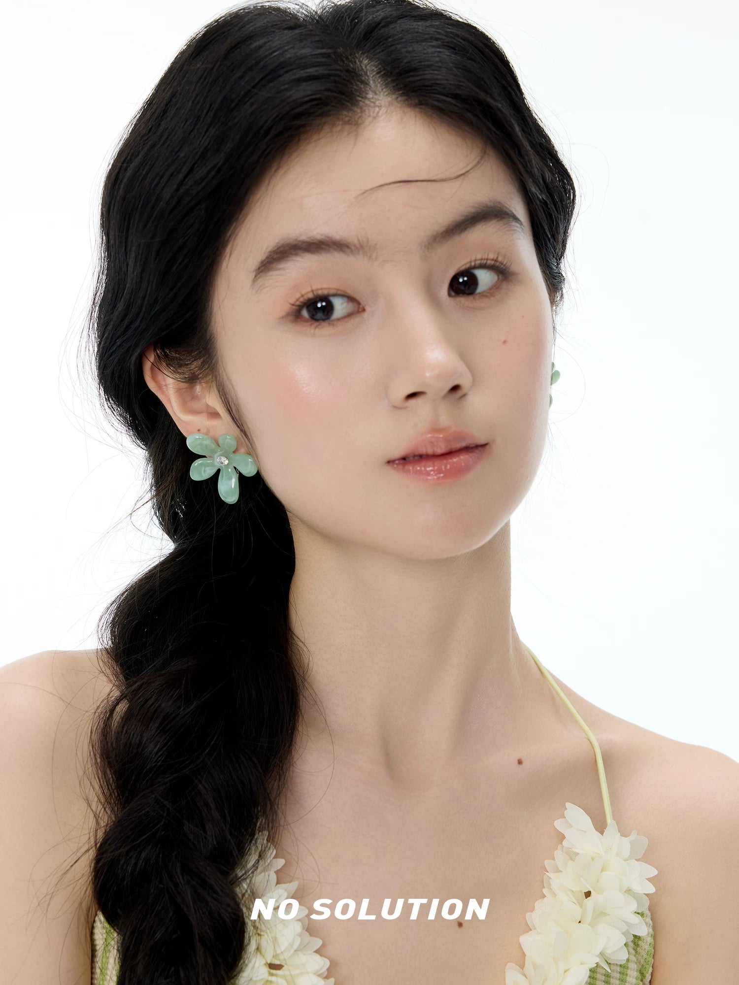 NO SOLUTION Magnolia Niche Earrings