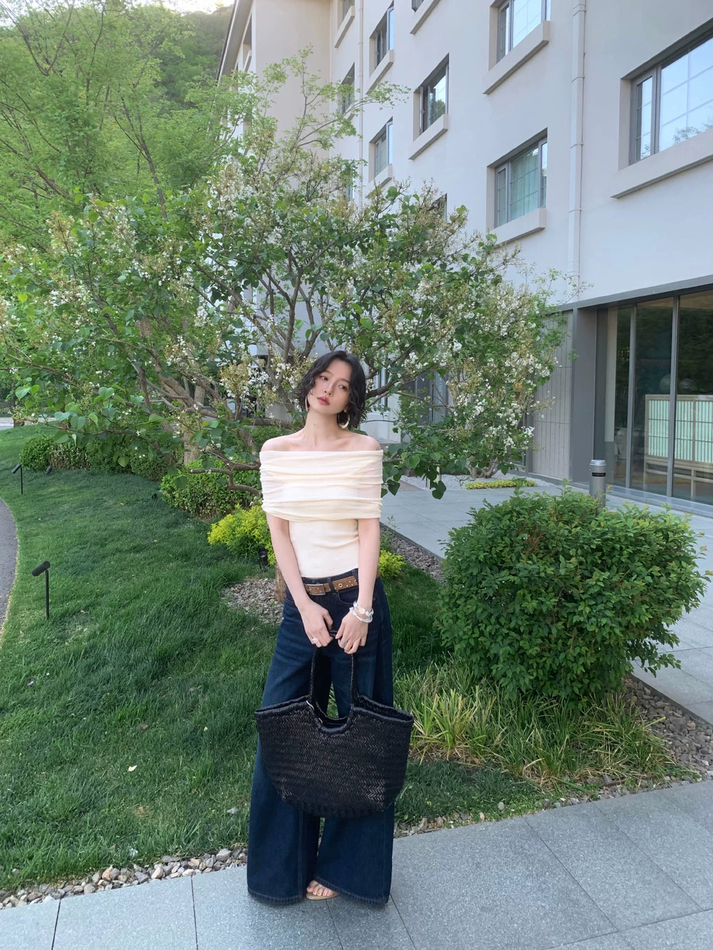 KELIFAN Retro Off-shoulder Slimming Tee