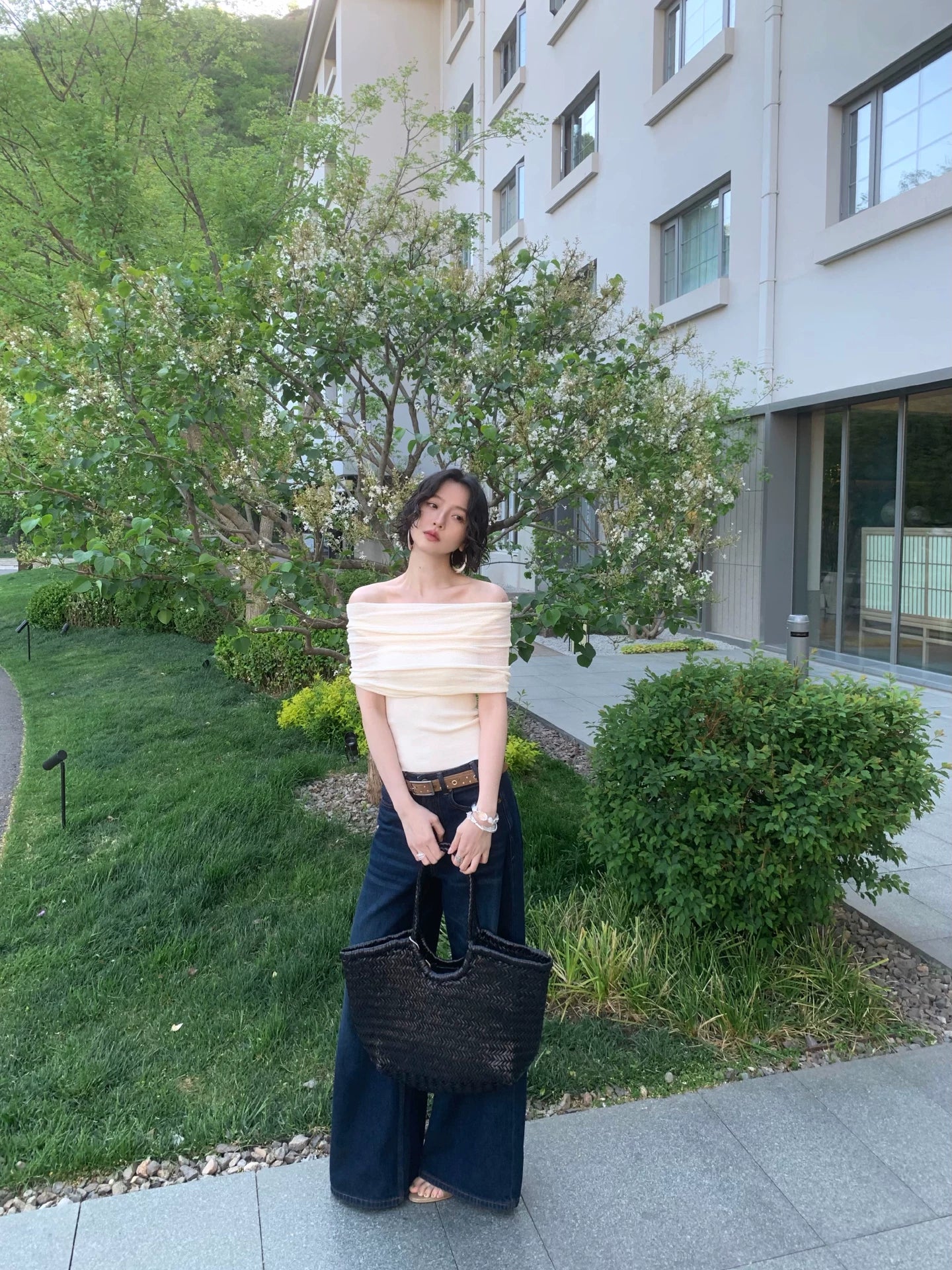 KELIFAN Retro Off-shoulder Slimming Tee