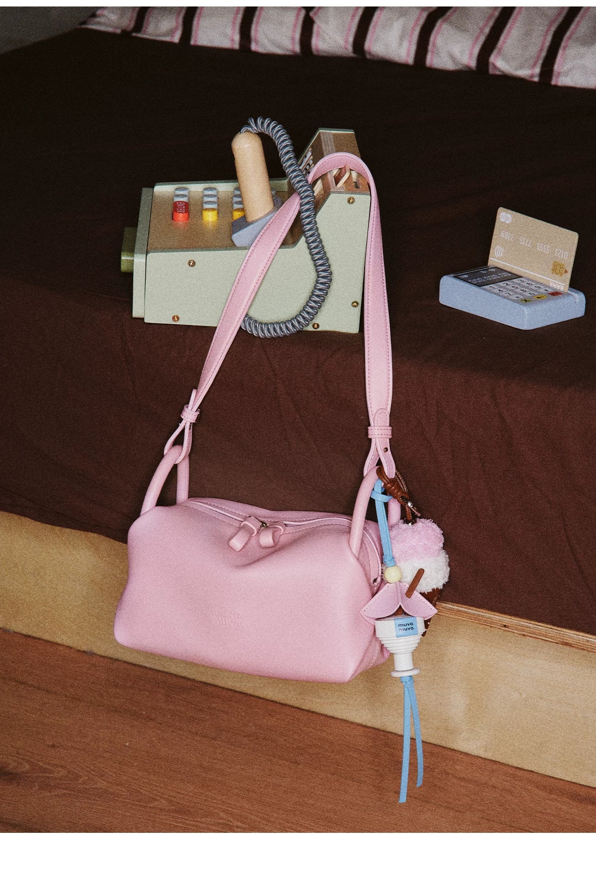 Muva Leather Shoulder Messenger Bag