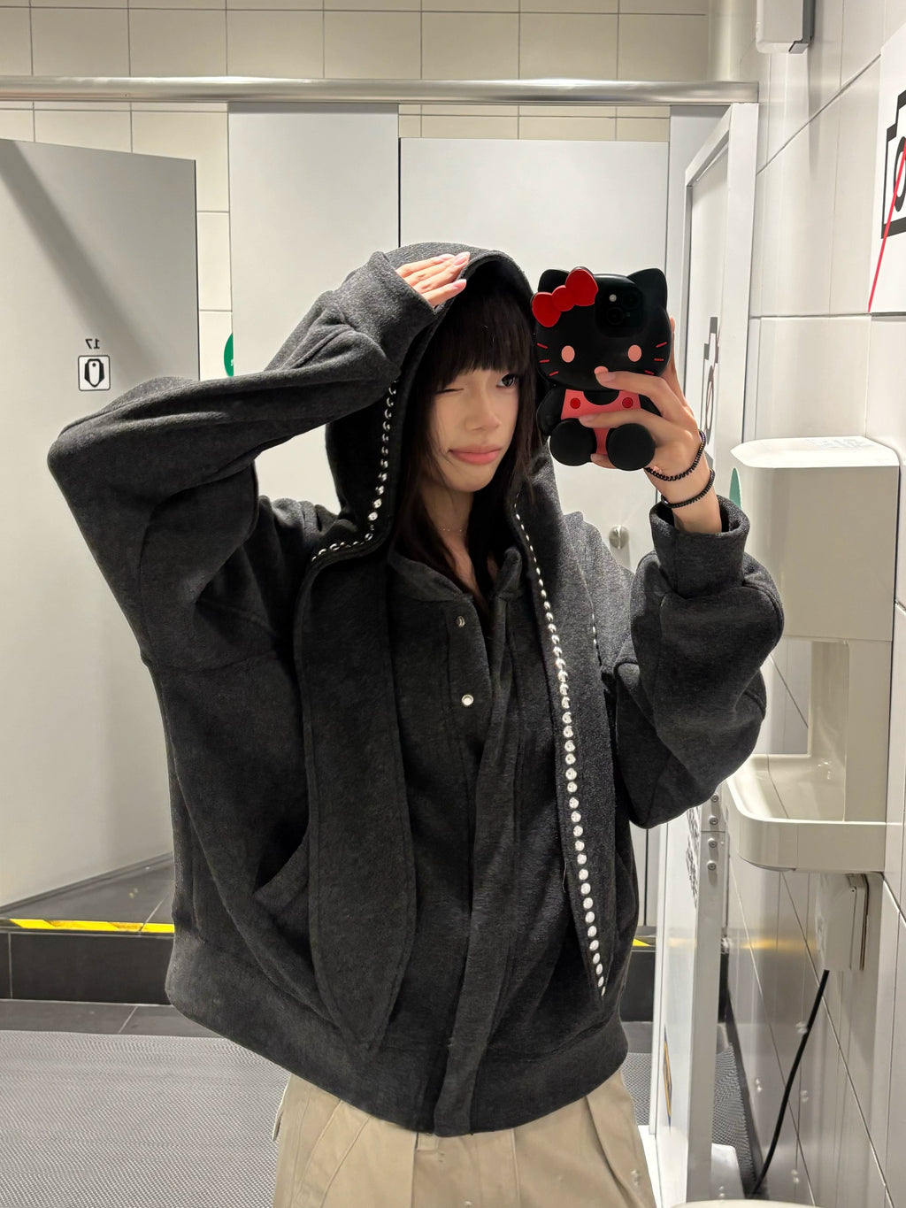 BF. BORFEND Rabbit Ear Rivet Hooded Sweater Jacket