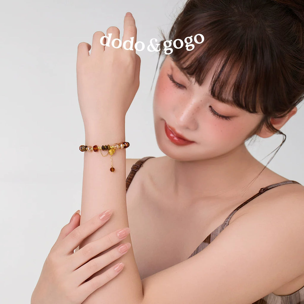 DODOGOGO Irregular Maillard White Premium Sense Bracelet