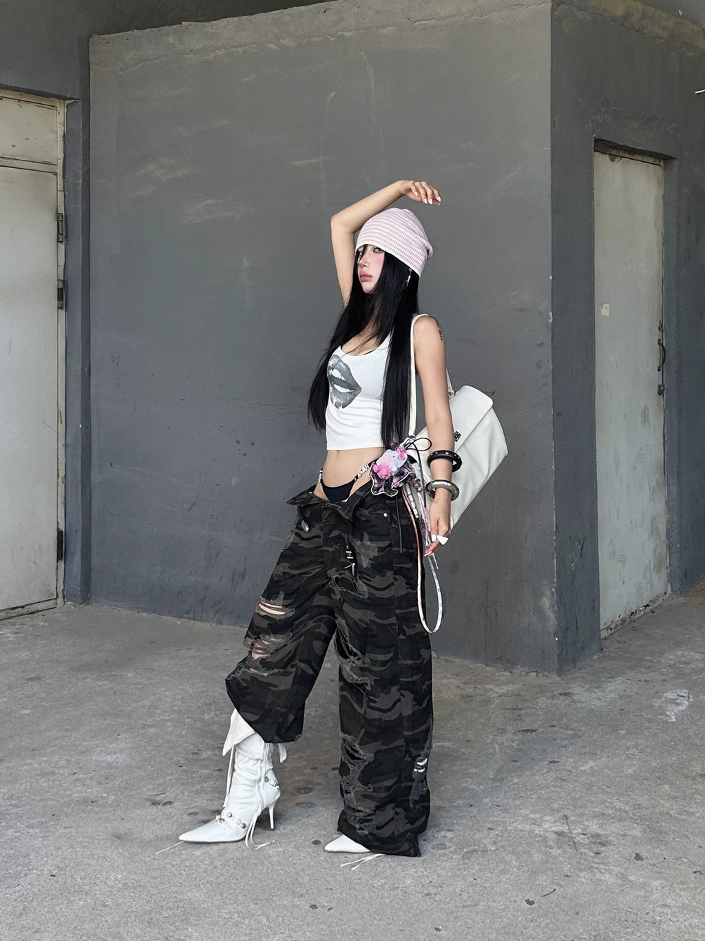 YBSSTREETMARKET Slim Fit Lip Print Vest