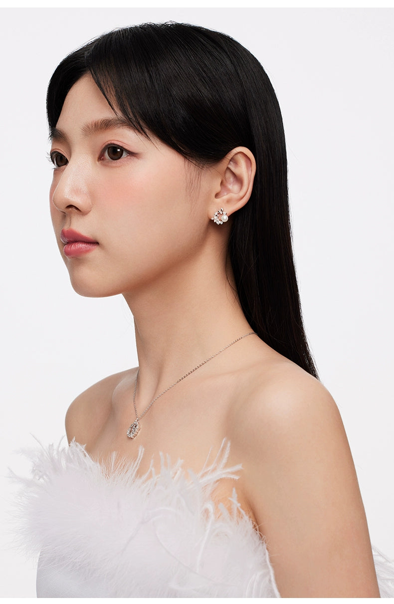 KADER Cloud Butterfly Wreath Freshwater Pearl Stud Earrings
