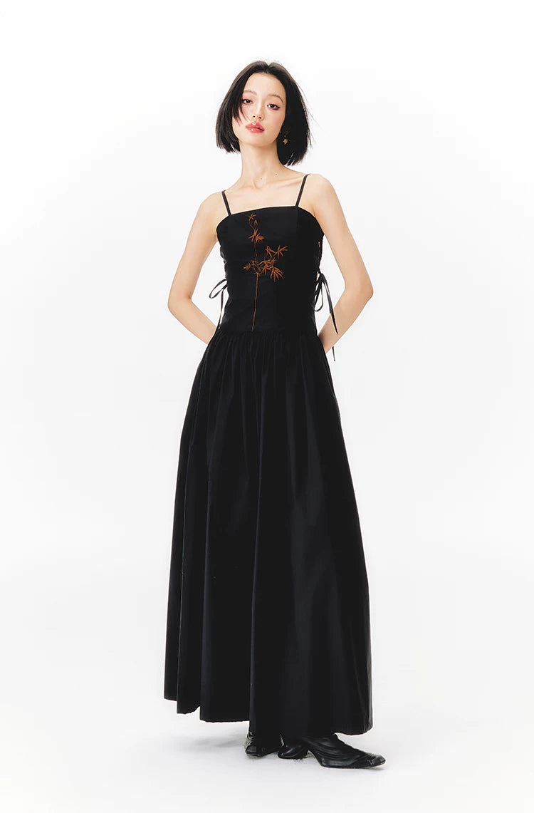 YEDM Bamboo Leaf Embroidery Skinny Suspender Skirt