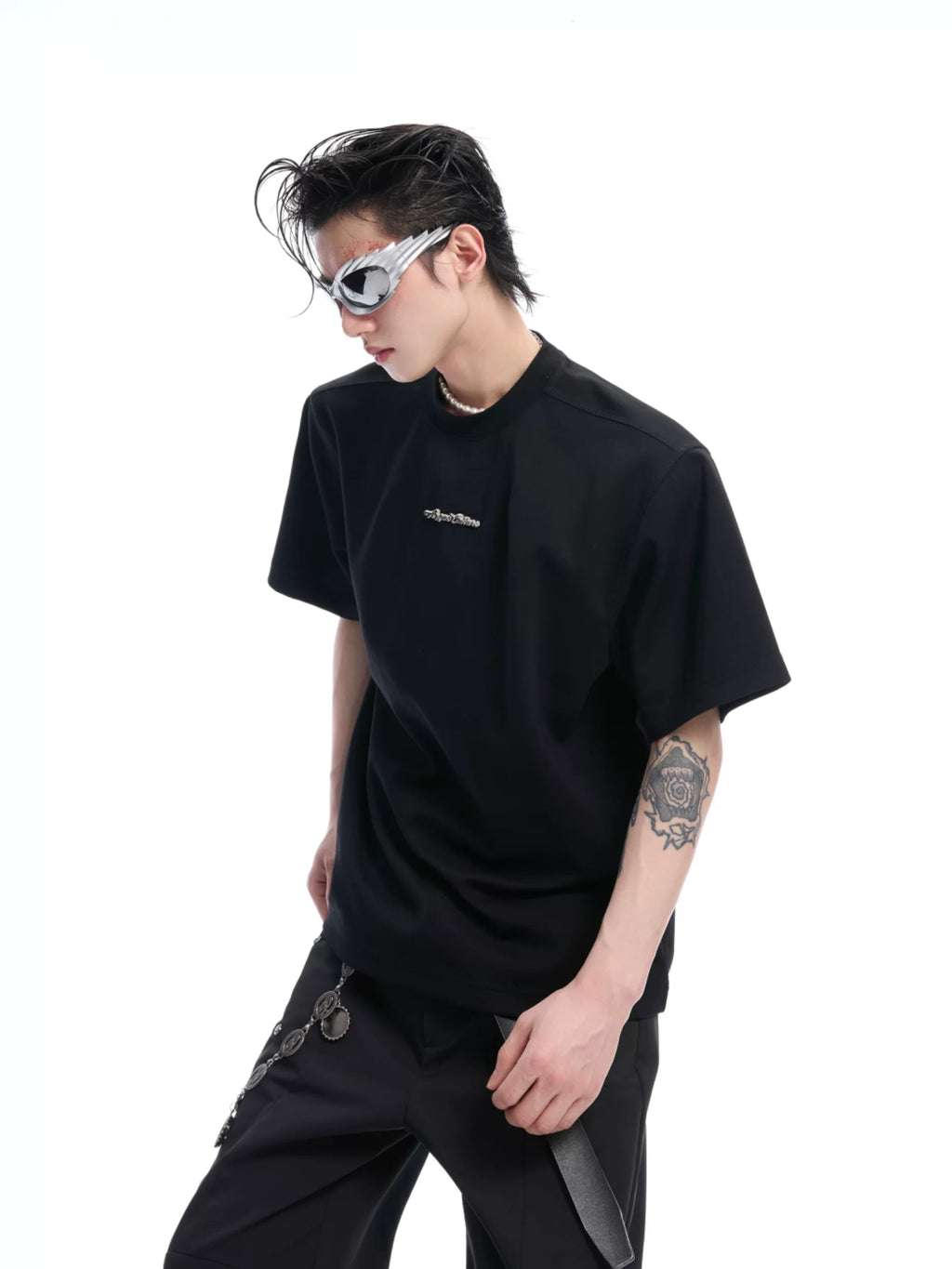 ArguECulturE Simple Round Neck Versatile Front Shoulder Tee