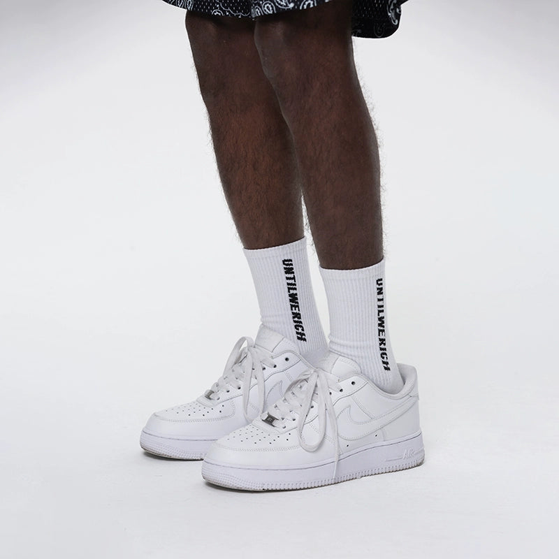 UNTILWERICH Street Solid Color Sports Cotton Medium Tube Socks