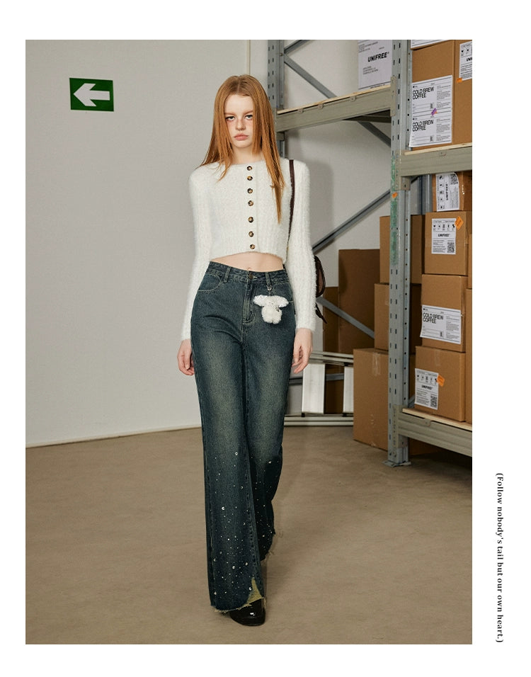 UNIFREE Slim-fit and Slightly Pulled Jeans with Flash Diamonds