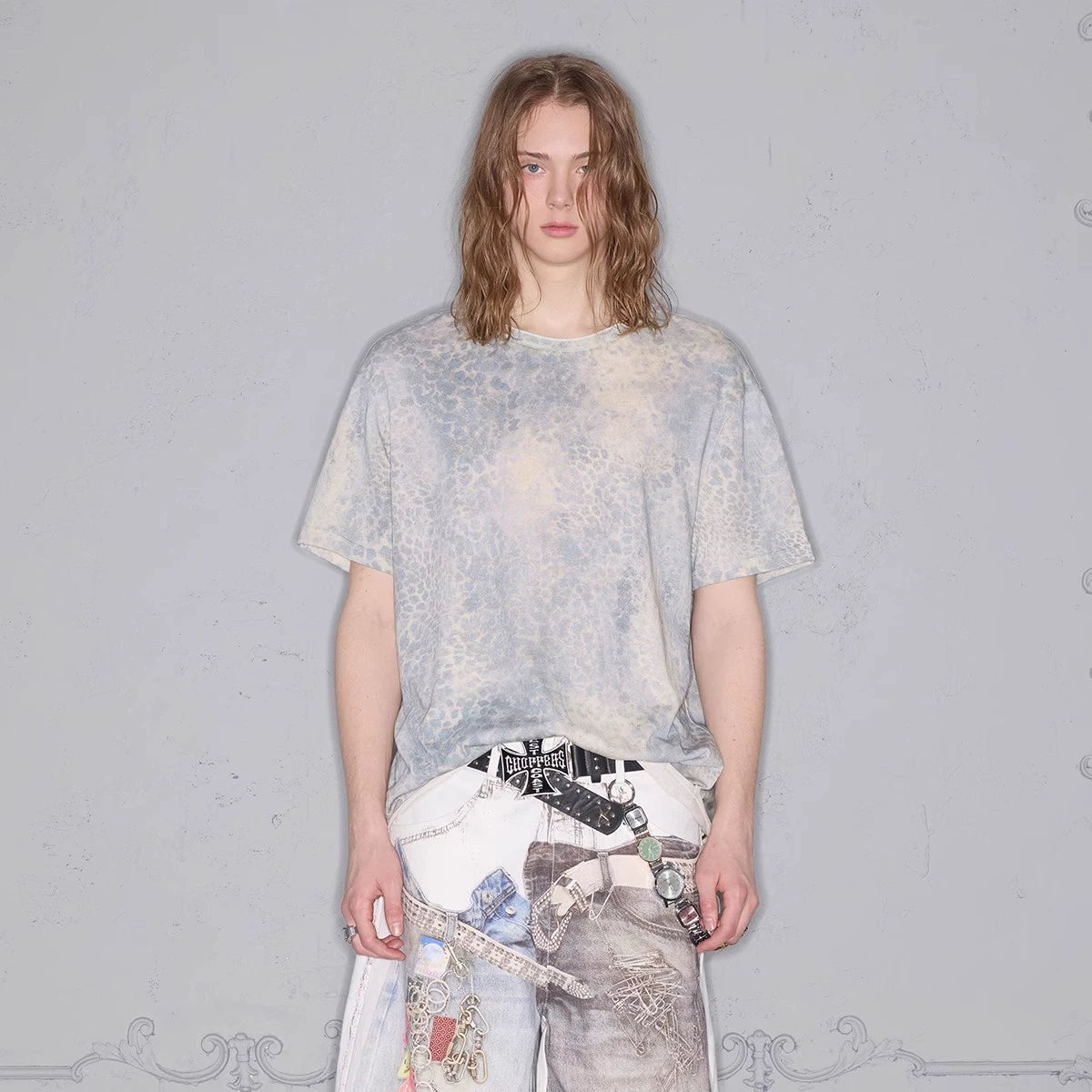 Rocawear Short and Wide Leopard Print Tee