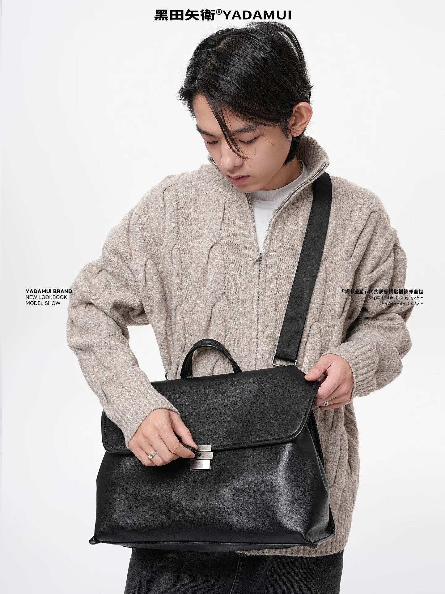 YADAMUI Large Capacity Commuter Retro Messenger Bag