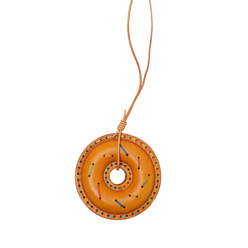 Momogigi fun food series, handmade custom retro vegetable tanned cowhide three-dimensional donut bag pendant