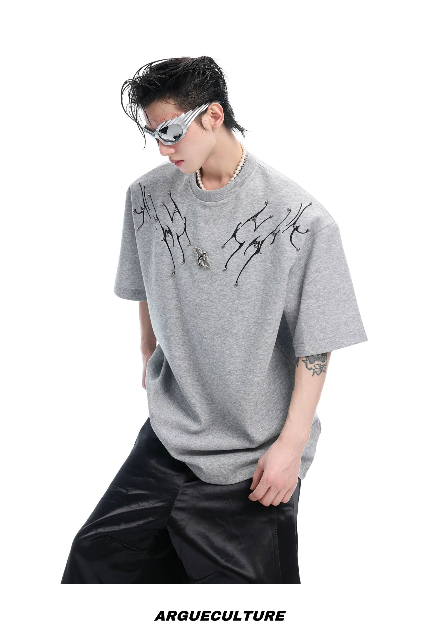 ArguECulturE Spine Embroidery Loose Crew Neck Tee