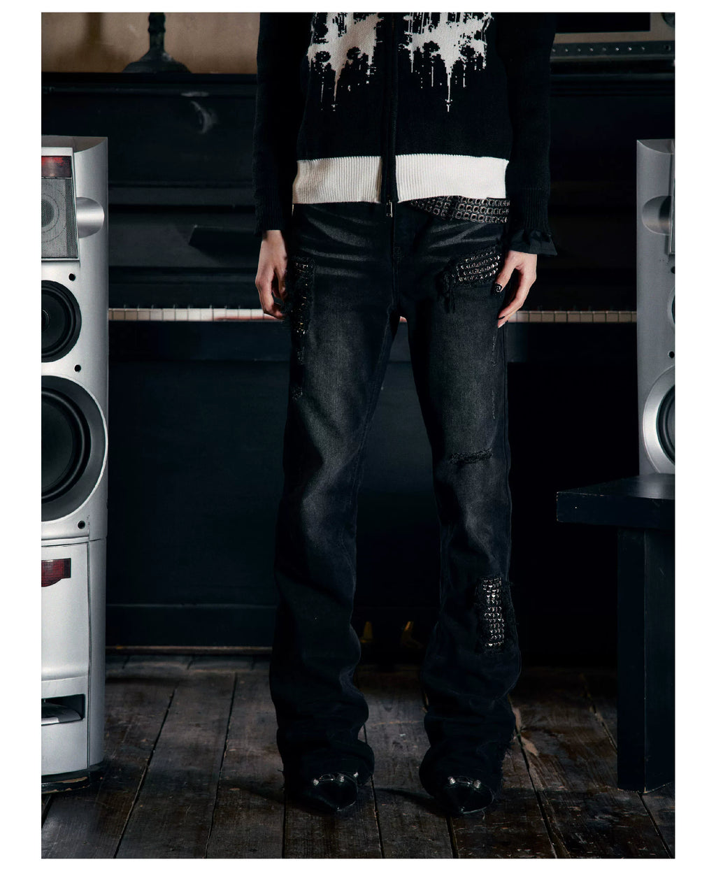 PAIKI Rivet Ripped Slim-fit Micro-elastic Jeans