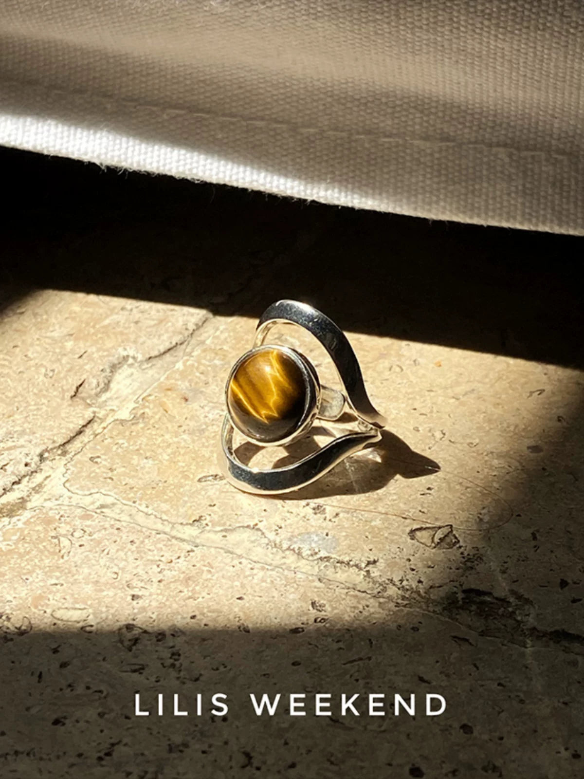 Lilis Weekend Niche Roman Ring Tiger's Eye Ring