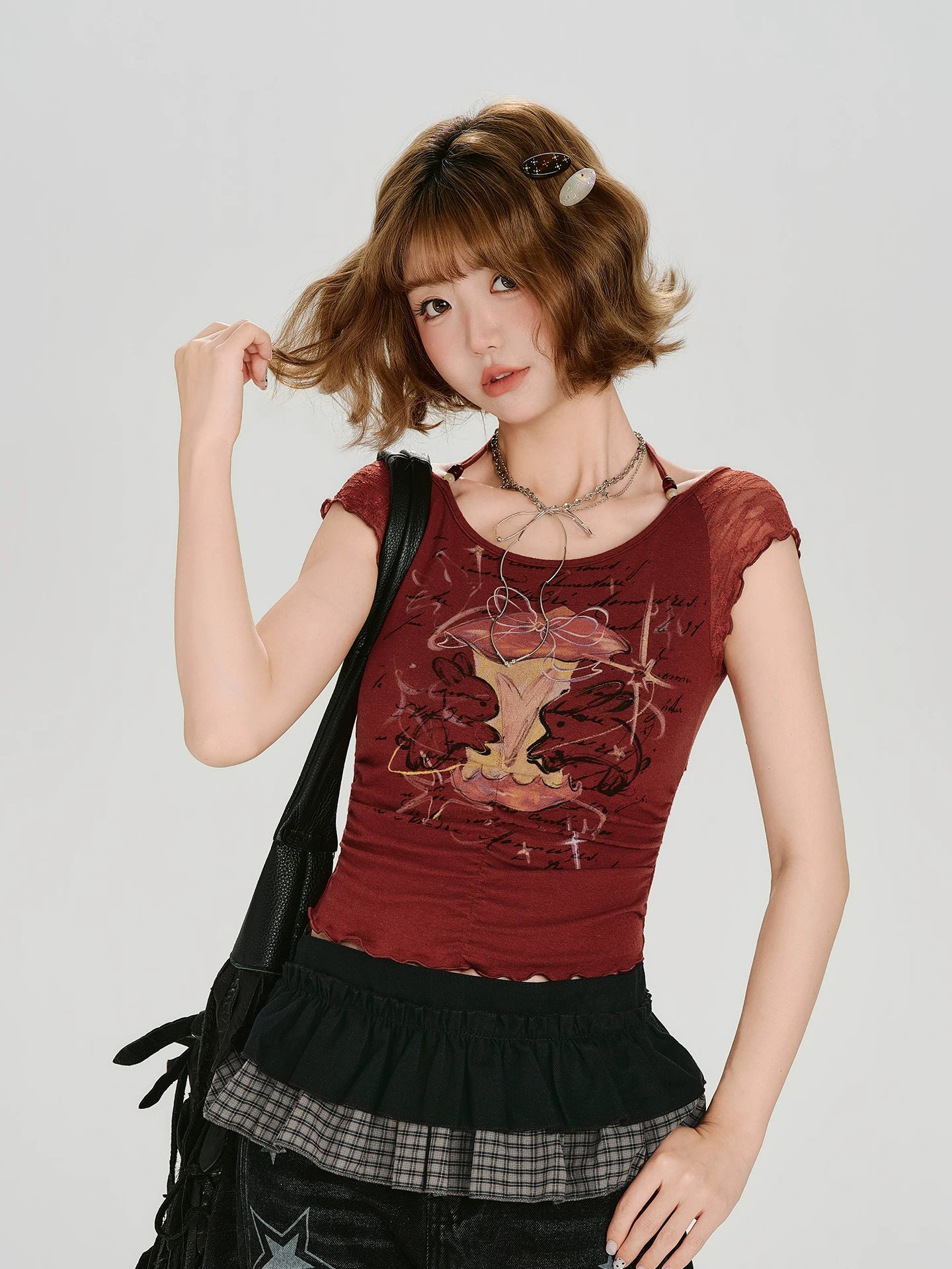Girlyhalo Slim Neck Tee