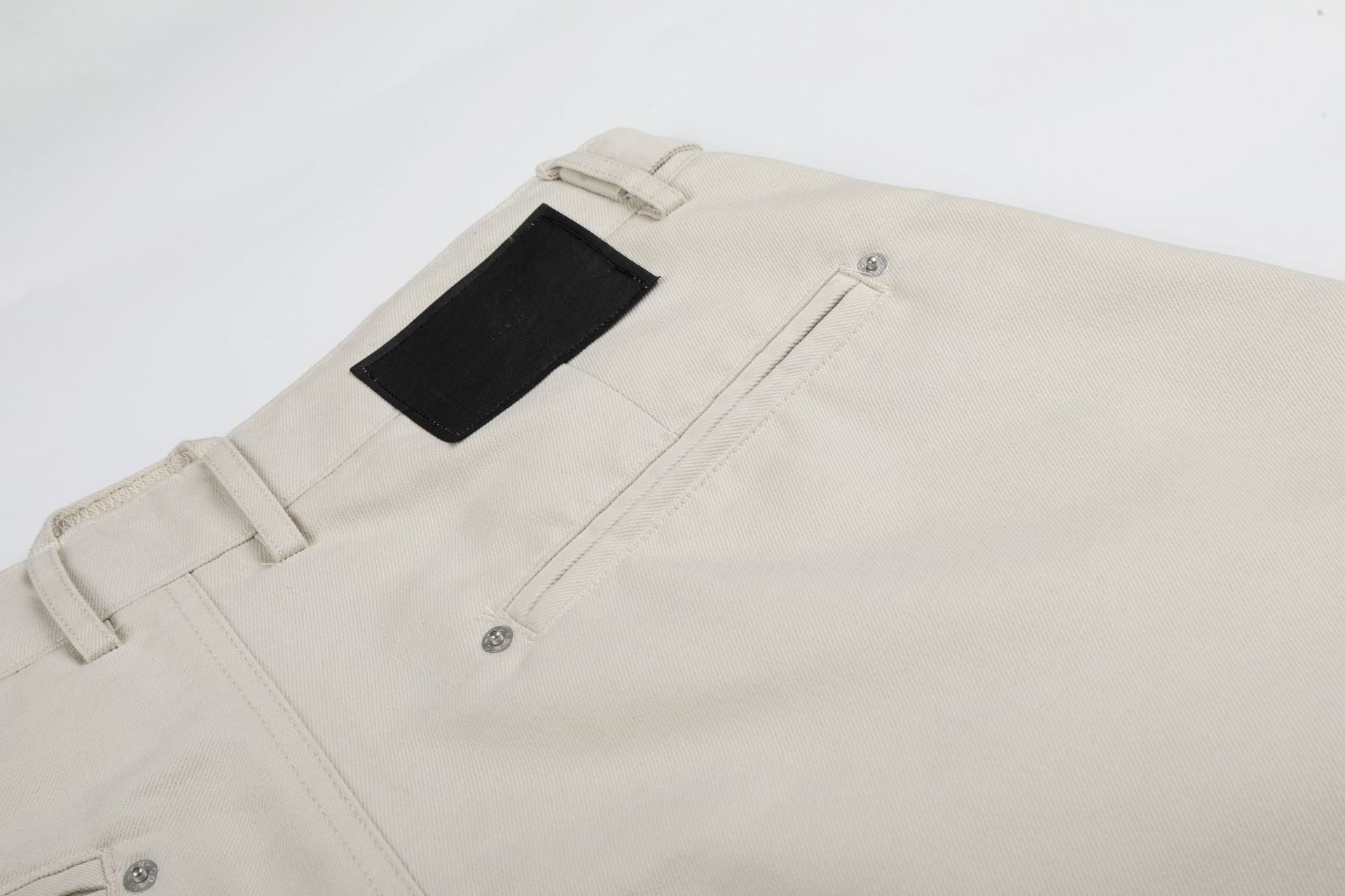 11KN Loose Versatile Pleated Shorts