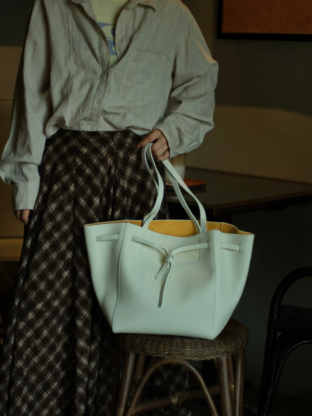 EZRO Premium Simple Large Capacity Leather Versatile Tote Bag