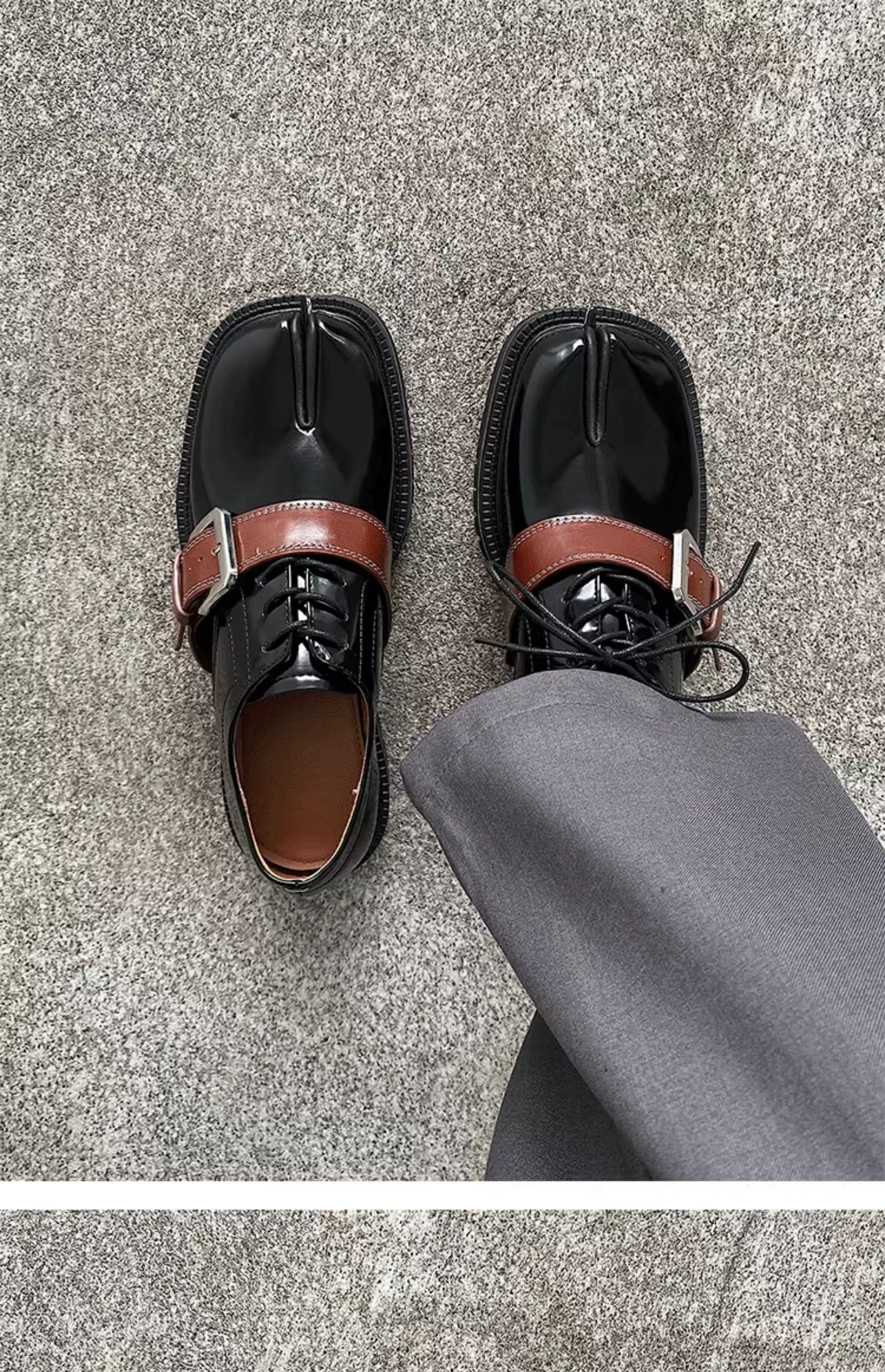 SHENLV STUDIO Buckle Tabi Shoes