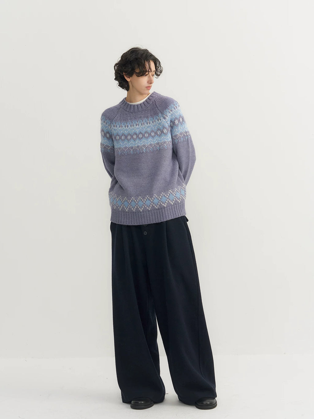 CARPEM Vintage Jacquard Contrast Crew Neck Sweater