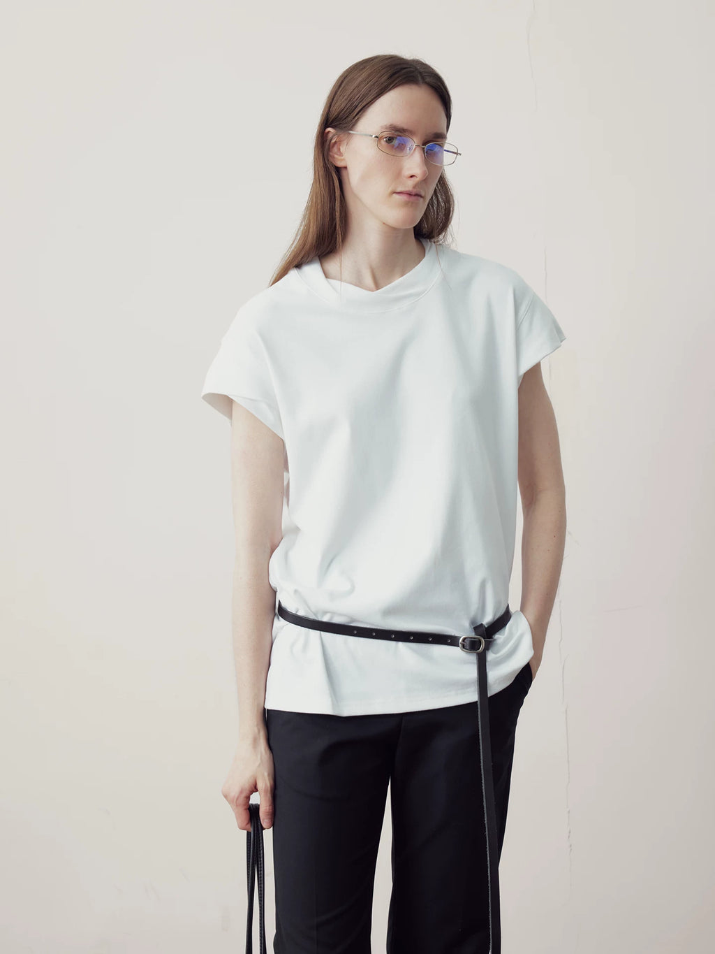 COLN Minimalist Round Neck Tee