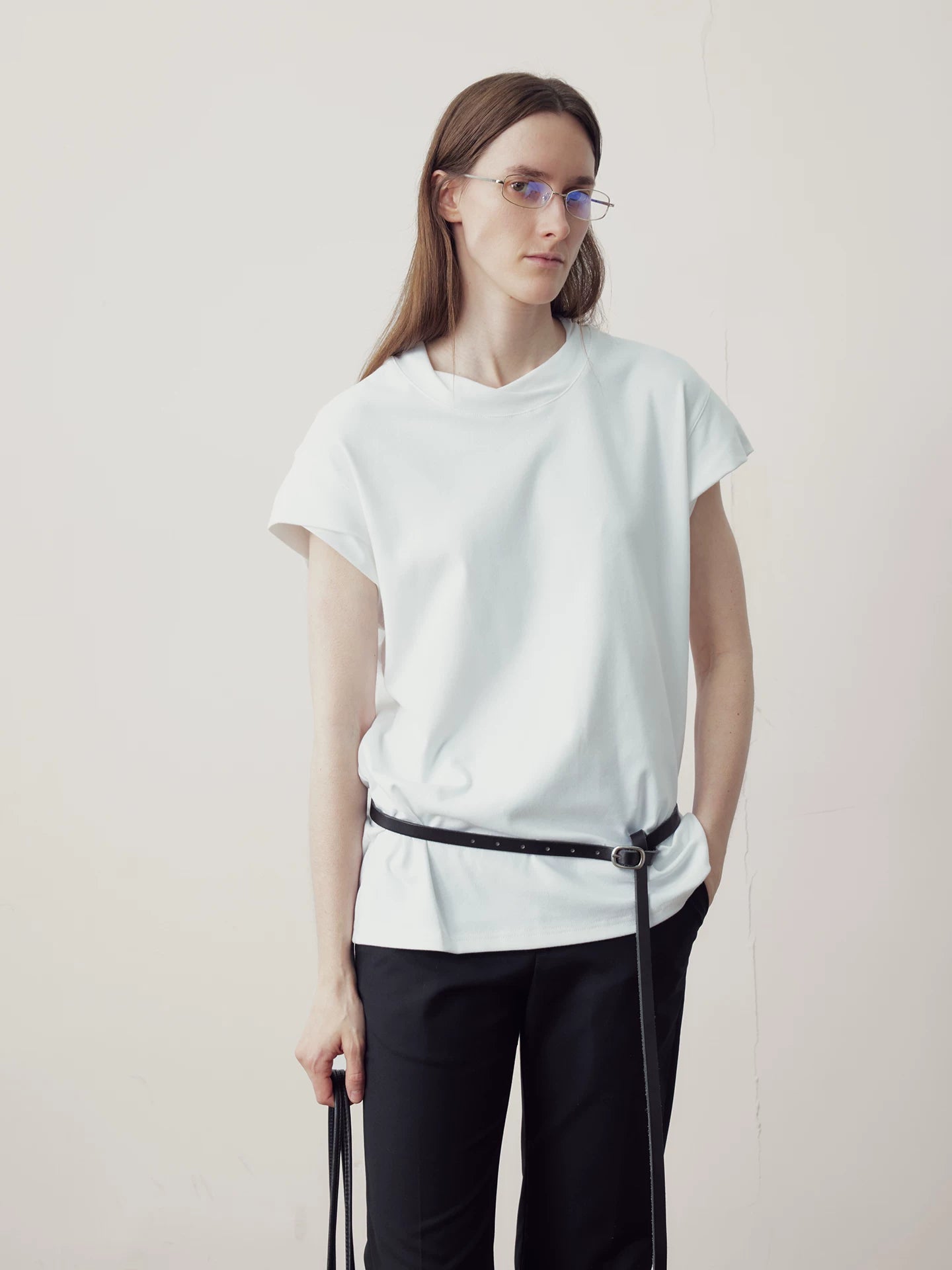 COLN Minimalist Round Neck Tee