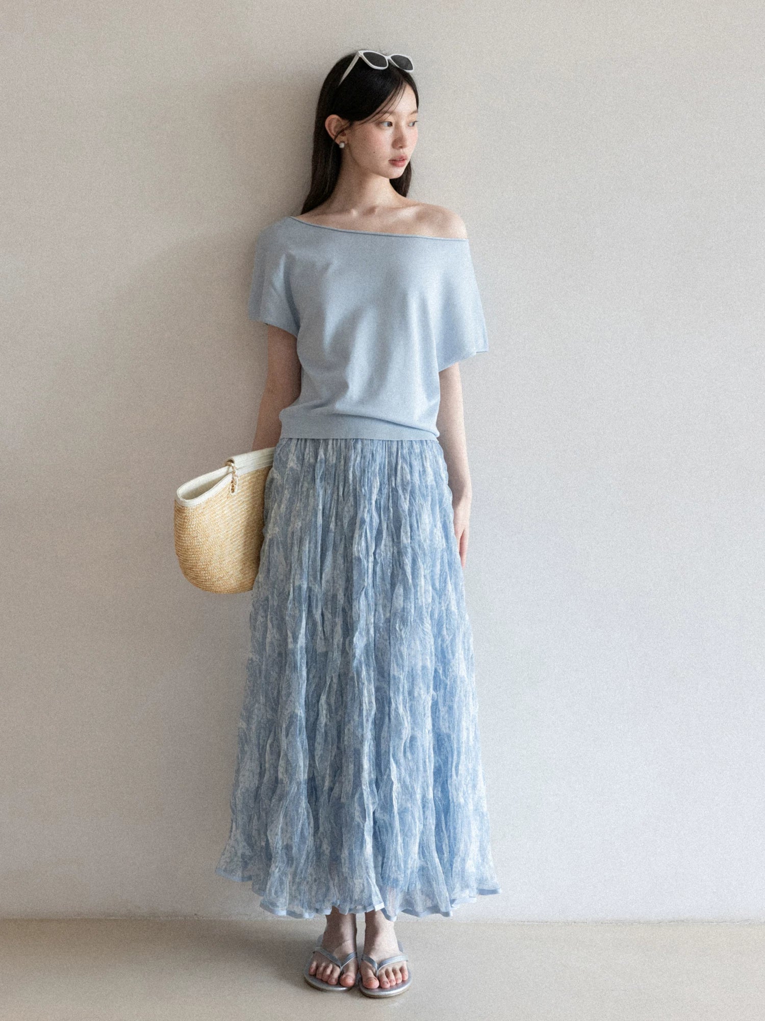 Cantonstory Slanted Shoulder Knitted Loose and Thin Tee