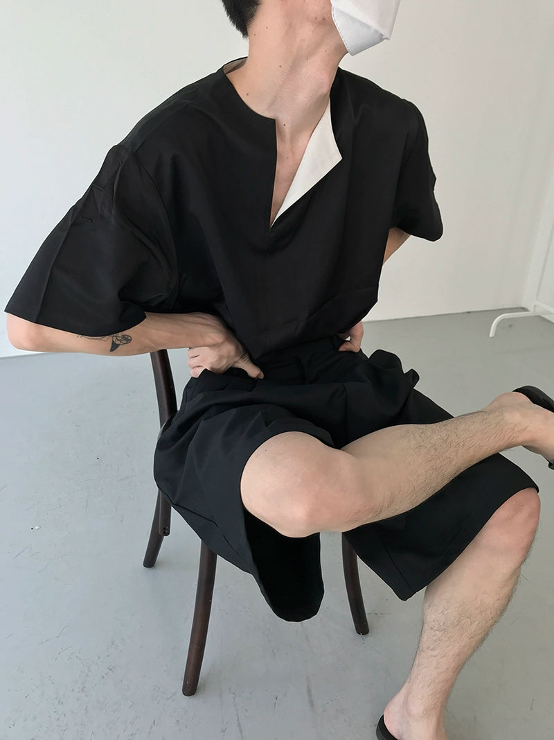 COLN Contrast Neckline Fold Silky Tee
