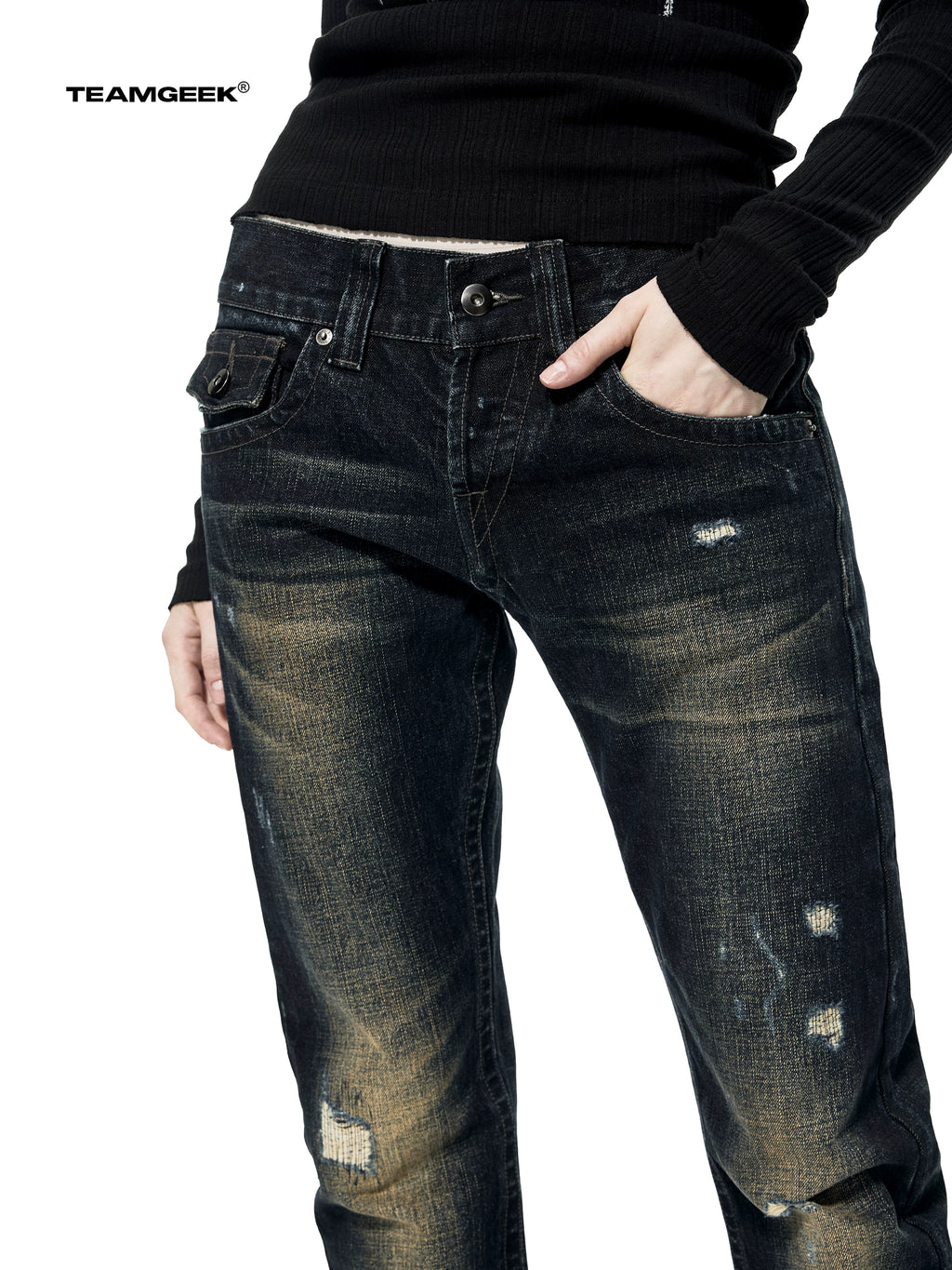 TEAMGEEK Vintage Low-rise Slim-fit Straight Jeans