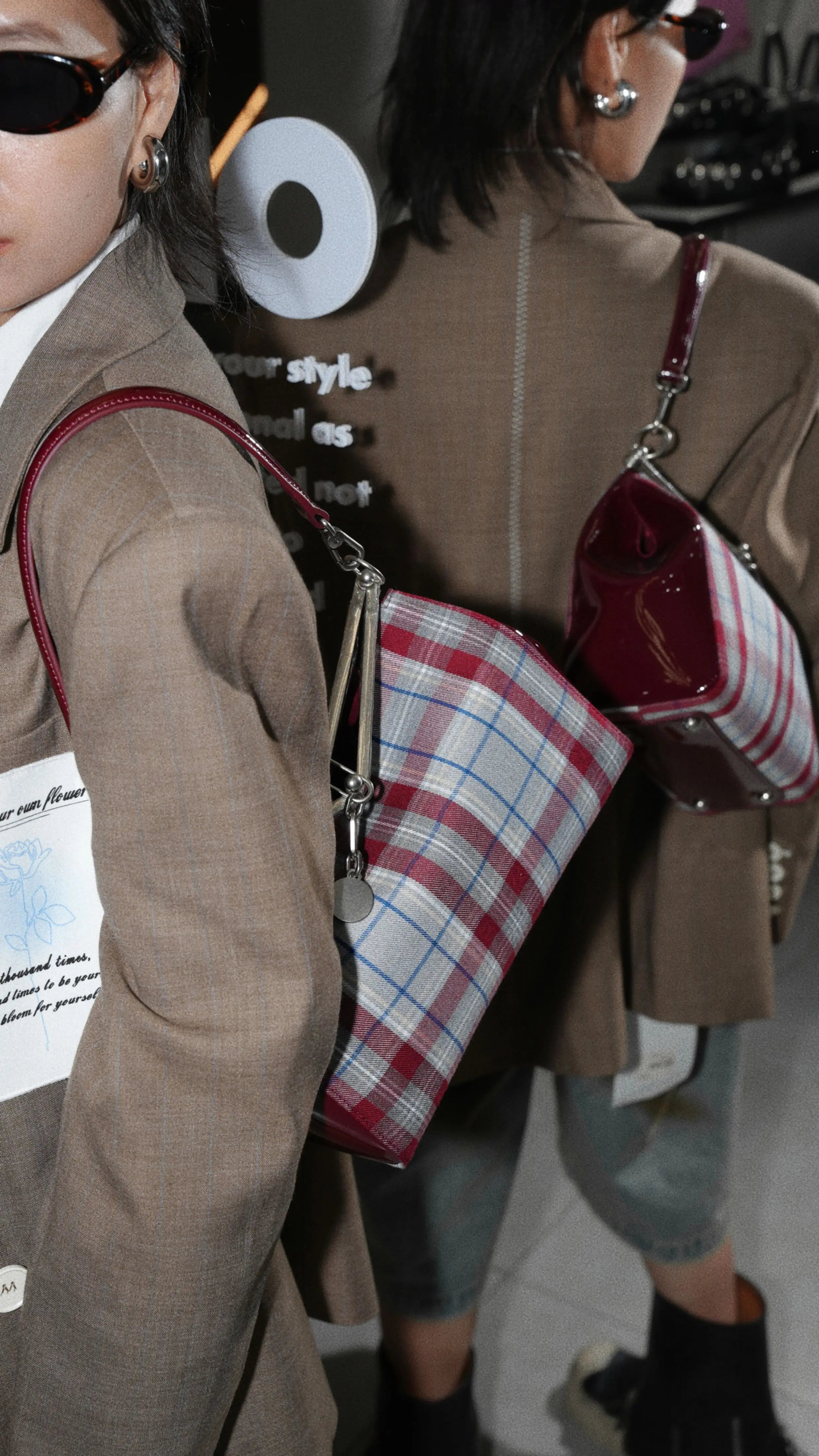 IUBALLET Vintage Plaid Large Capacity Underarm Bag
