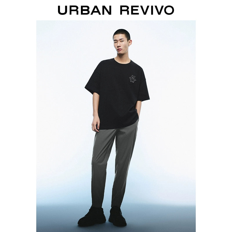 URBAN REVIVO Casual 3D Pattern Cotton Tee