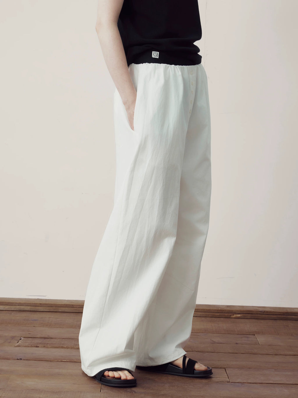 COLN Single-breasted Elastic Waist Slacks
