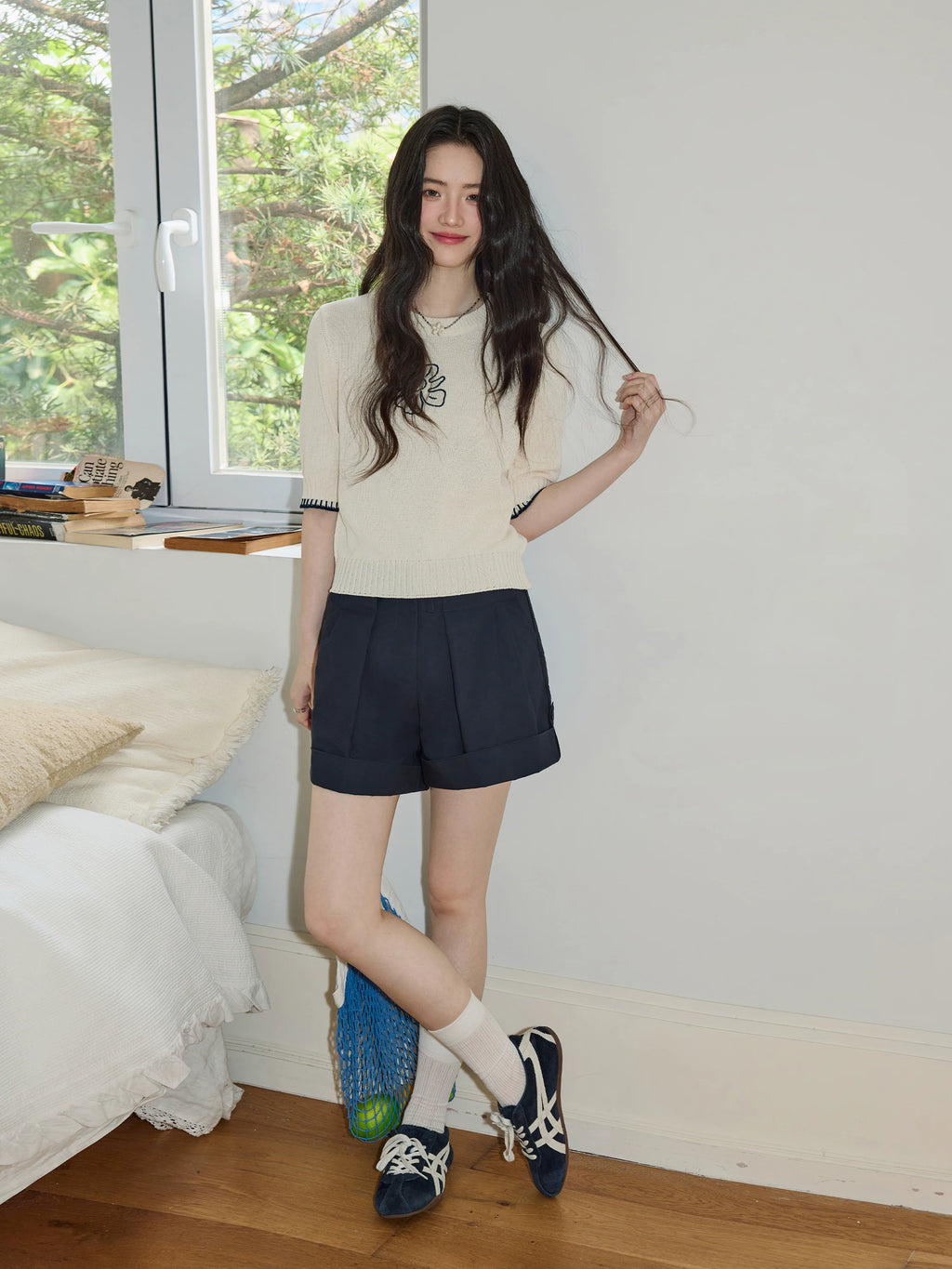 XUJING Embroidery Front Shoulder Knitted Tee