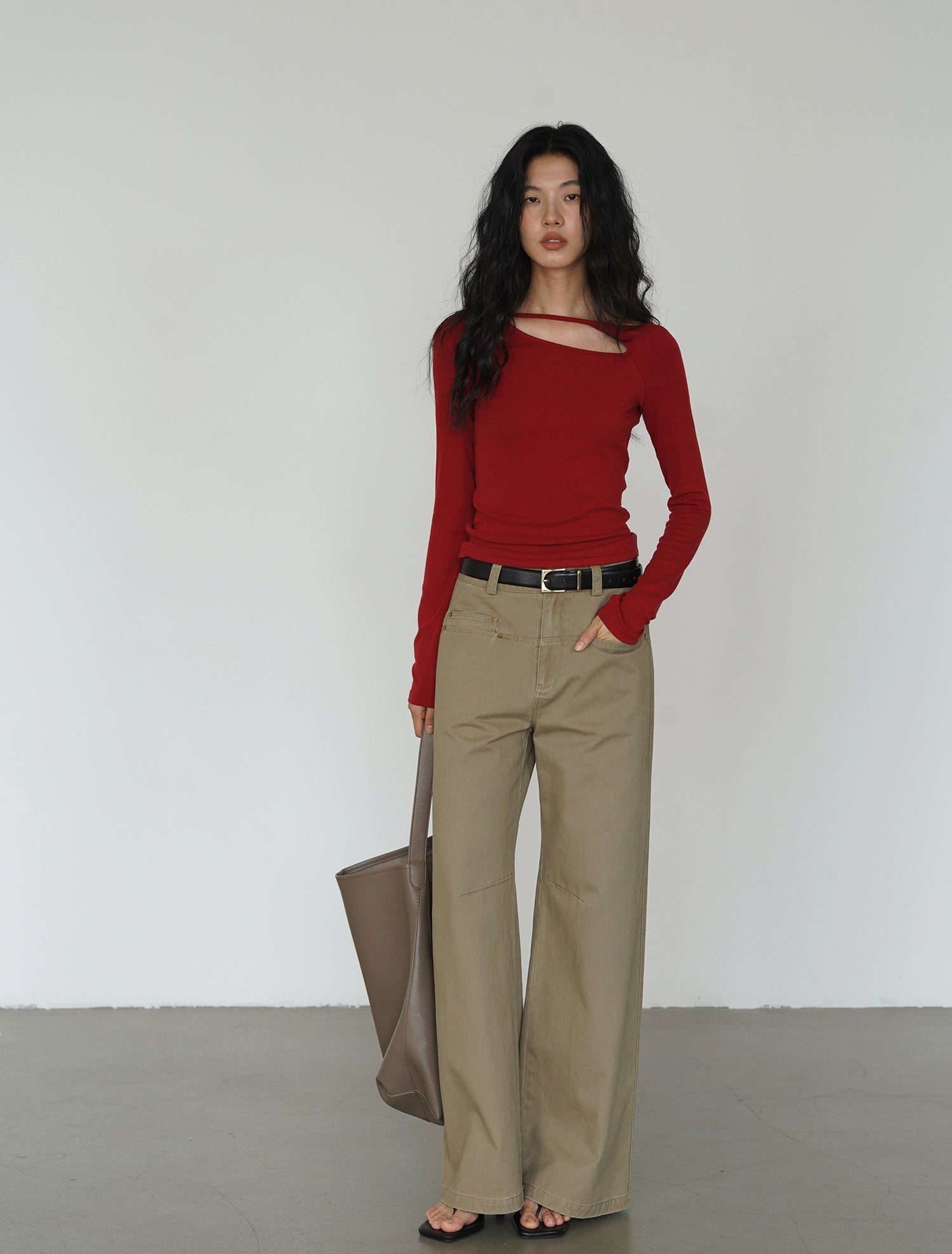 EIGHTHMONTH Single Side Hollowed Slim Slim Long Sleeves