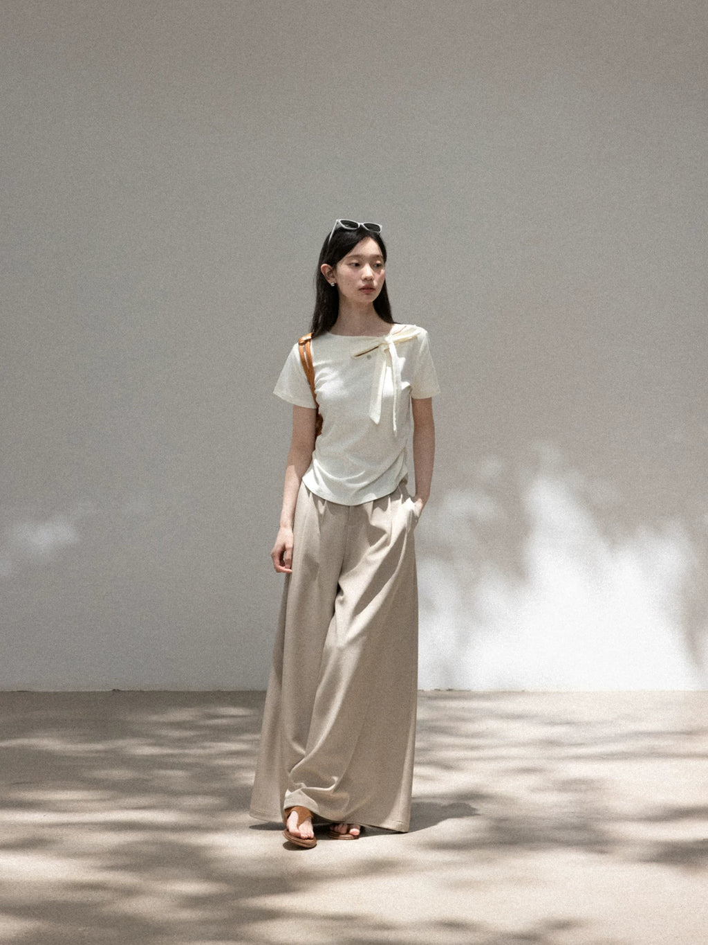 Cantonstory Crew Neck Front Shoulder Waist Thin Tee