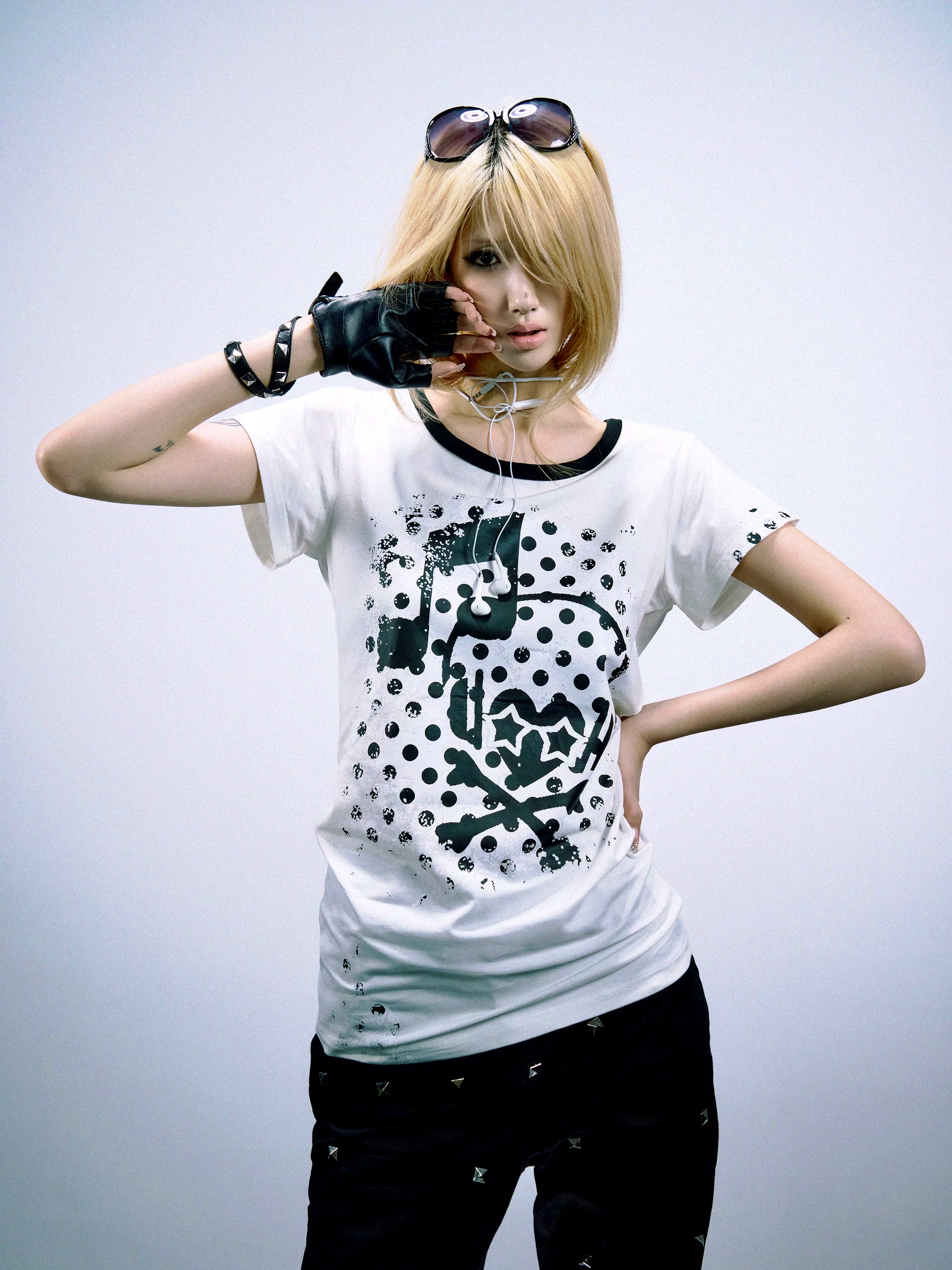 PAIKI Headphones Skull Polka Dot Round Neck Front Shoulder Slim Tee