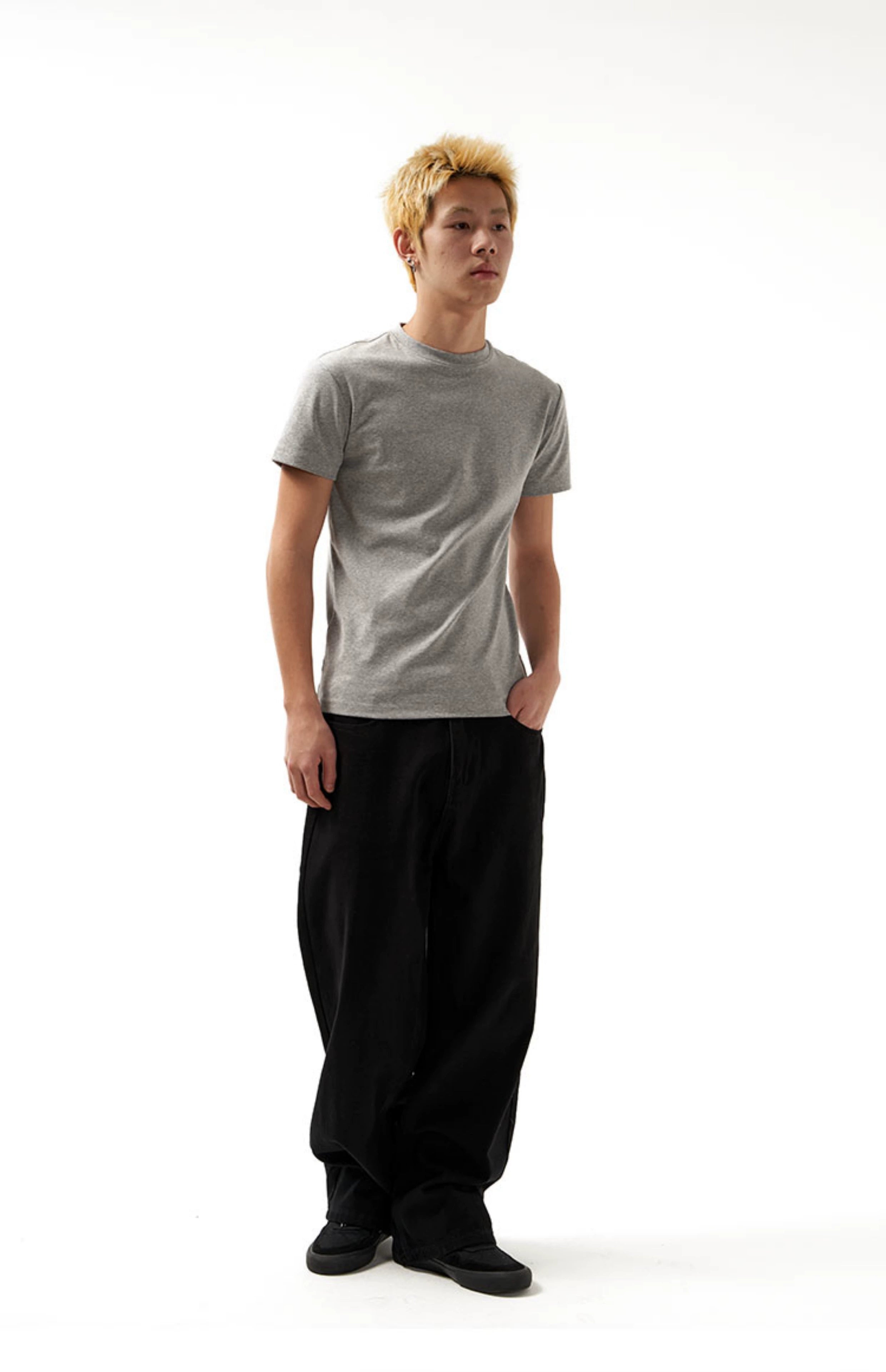 OBSESSWITH Basic Crew Neck Tee