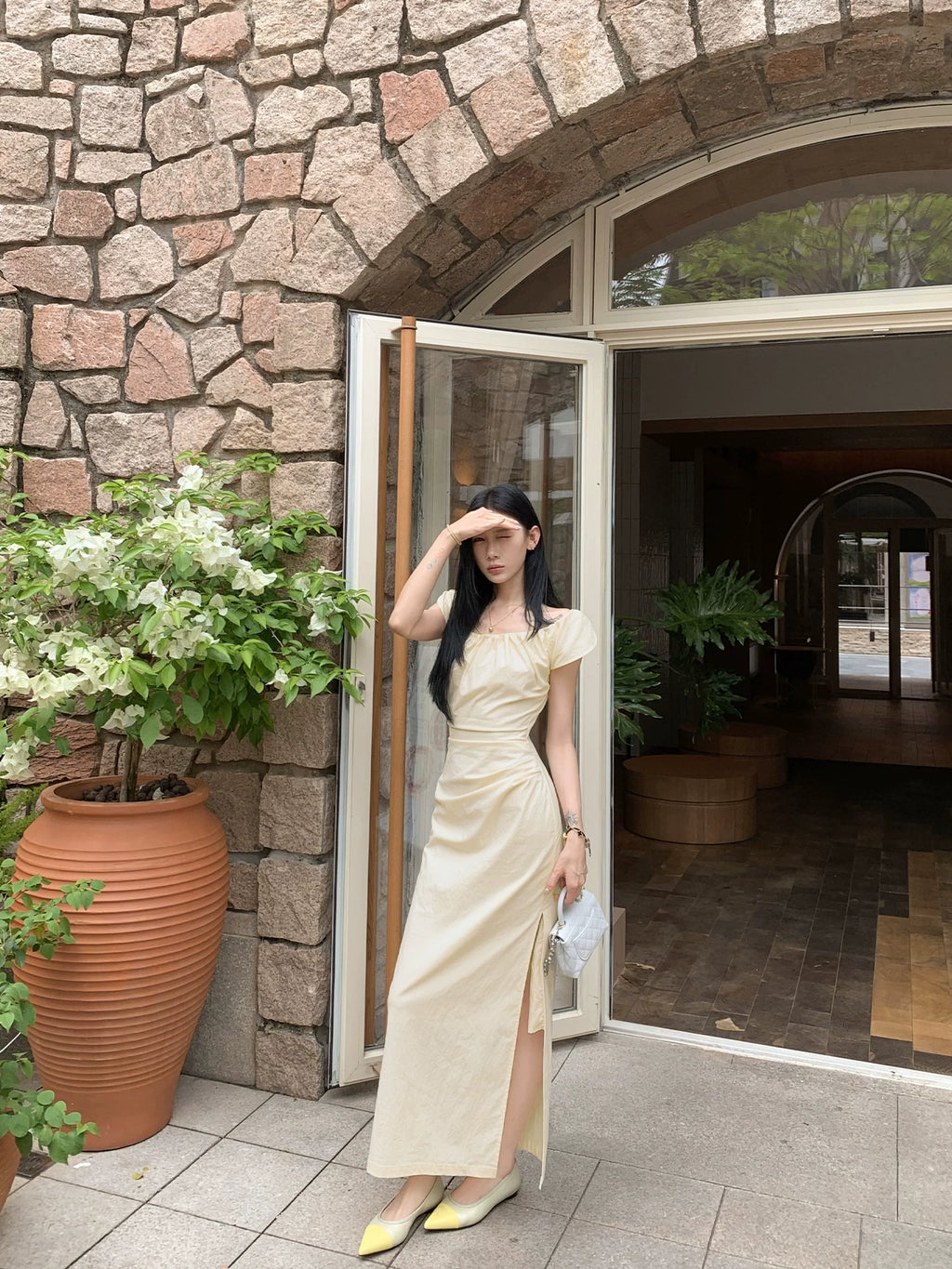 YOUNG KYLIN One-word Shoulder Waist Dress
