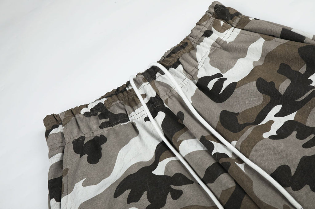 11KN Retro Camouflage Straight Wide-leg Pants