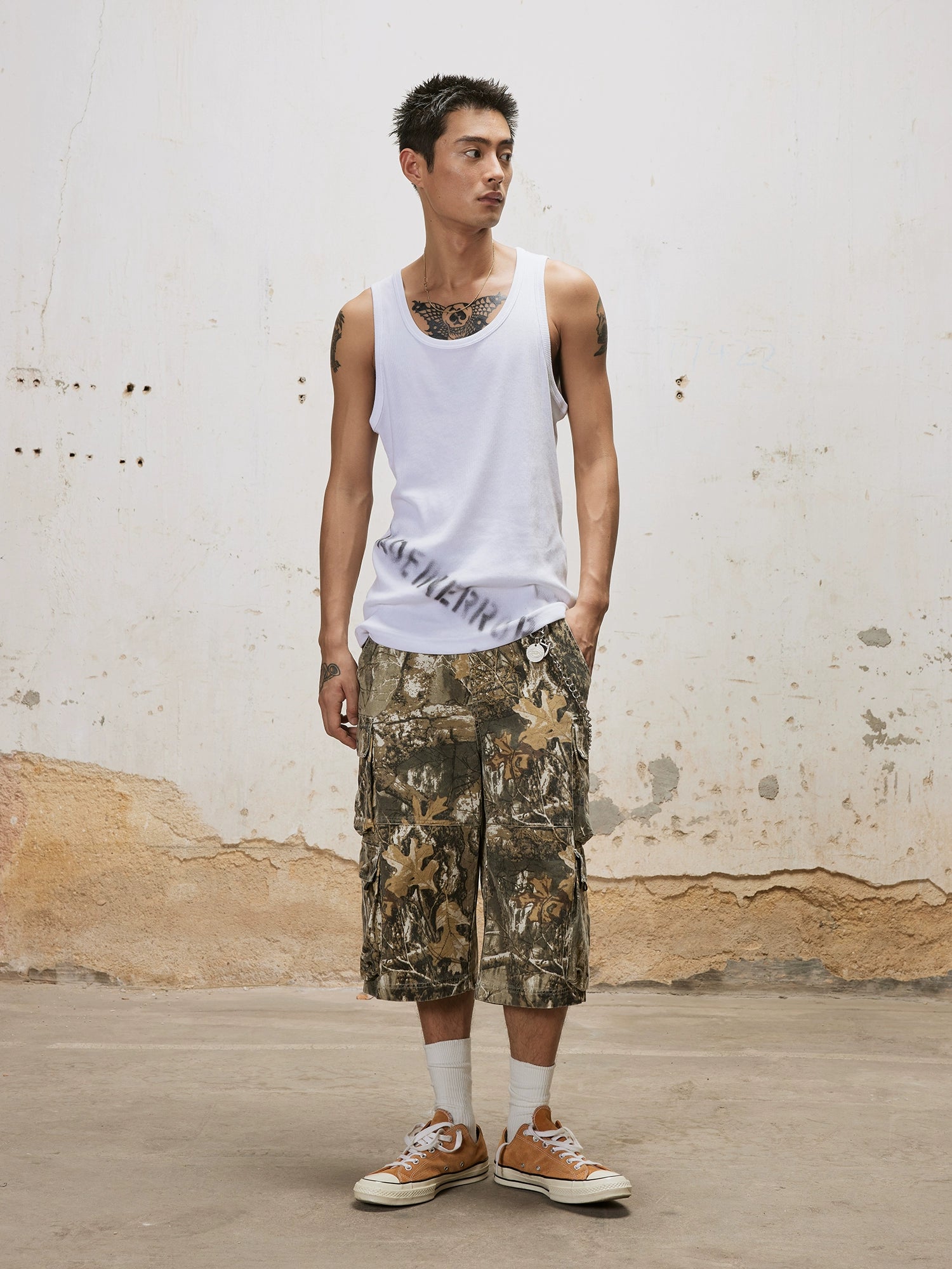 Madeinerror Vintage Leaf Camo Seven-Point Shorts