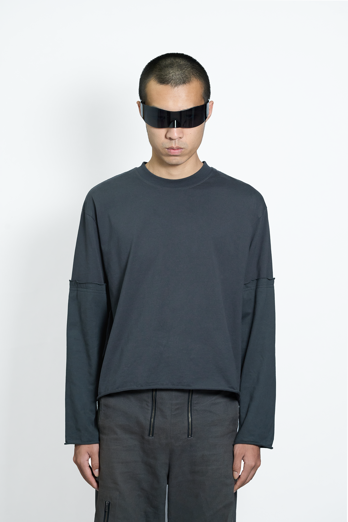 ETHEREAL PRODUCTION Short and Wide Loose Mouth Tailoring Crimping Bottom Splicing Long Sleeve