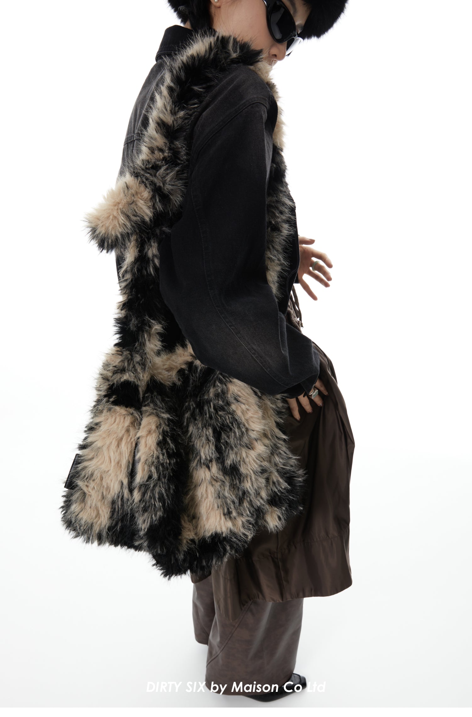 DirtySix "An Oat Cow" Wandering Wind Large Hairy Bag